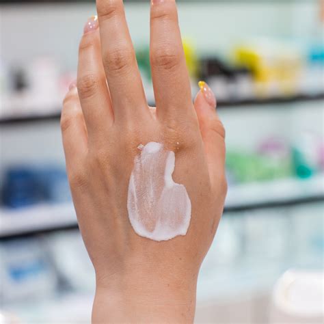 Солнцезащитный крем Blithe Airy Sunscreen SPF 50+ PA ++++ - купить в ...