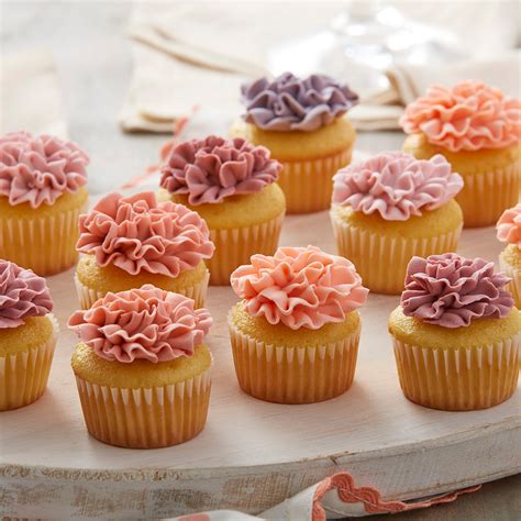 Carnation Mini Cupcakes - Wilton