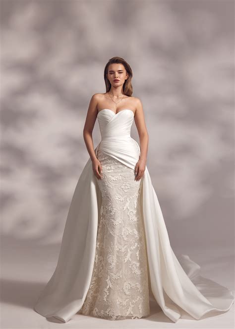 Wedding gowns for 4 11 60 photos - Astyledwedding.com