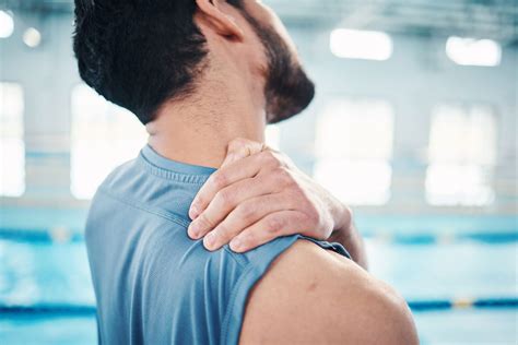 Shoulder Pain When Swimming: Here’s How Chiropractic Care Can Help