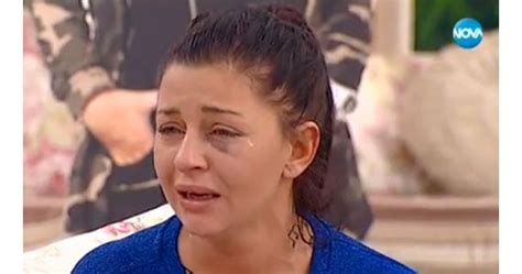 Фолк певицата Дебора жестоко пребита пред дома й (Снимка)