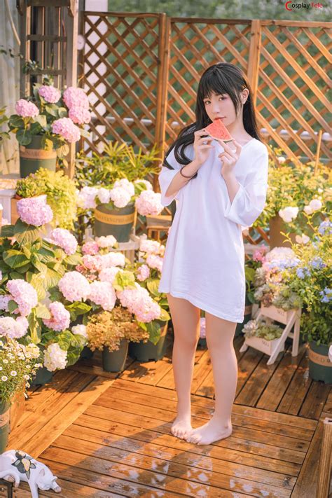 Nekokoyoshi cosplay White T-Shirt "75 photos" - Cosplaytele