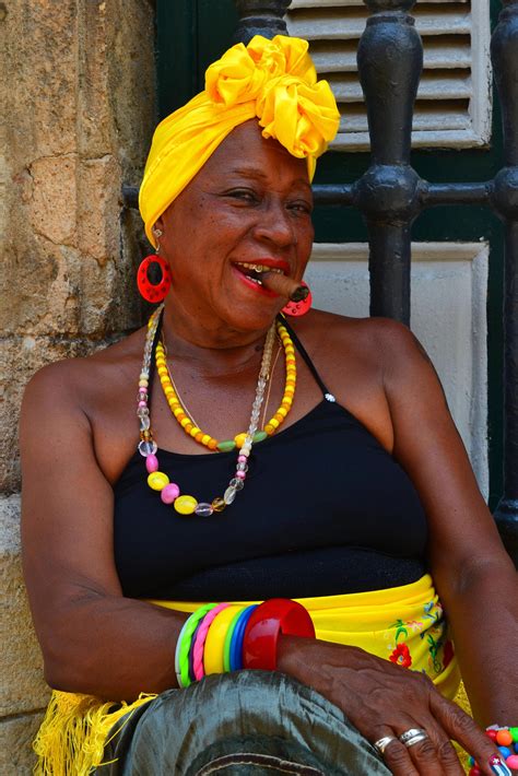 A lovely Cuban woman I met on the streets of Havana : r/HumanPorn