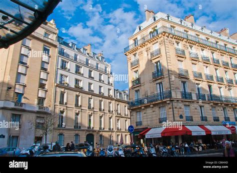 Downtown paris hi-res stock photography and images - Alamy