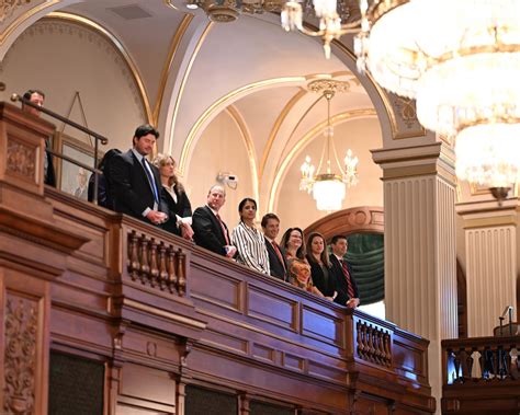 Anesthesiologists pay is skyrocketing due to a nationwide shortage 22