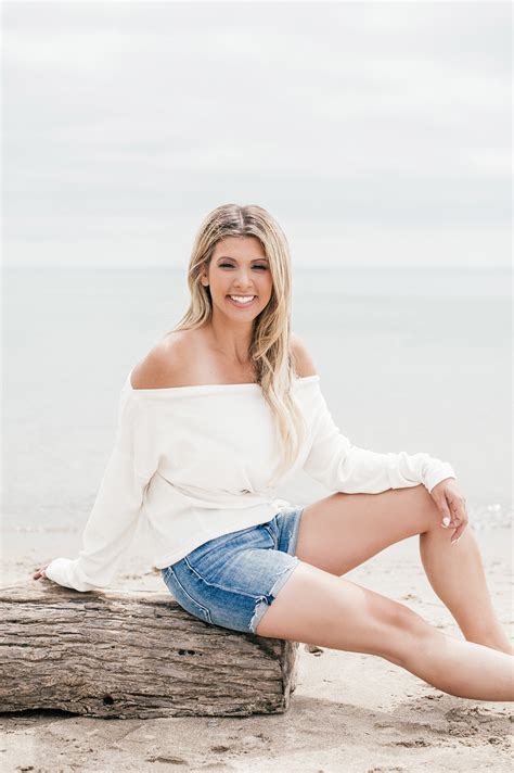 Beach Photoshoot with Laura — PURE studios