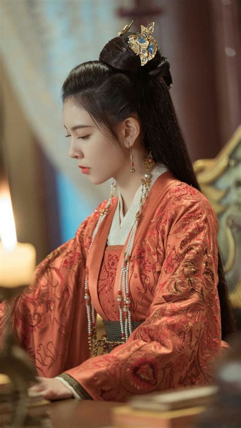 Pin on 2 | Hanfu, Yan, Fei