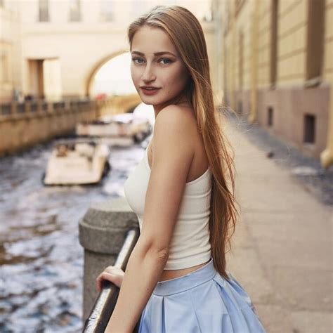 Lizet Lis : r/BeautifulFemales