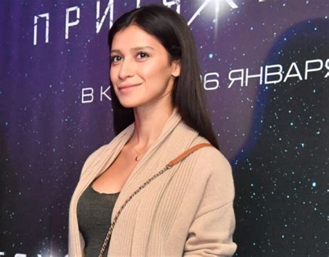 Равшана Куркова показала подросшую дочку в честь дня рождения: «Кокетке ...