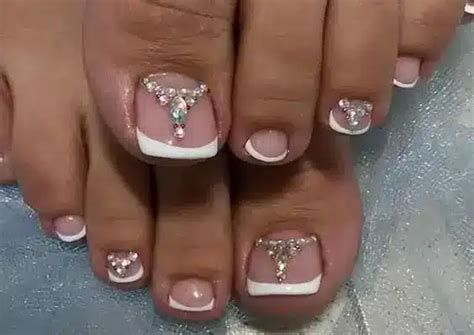 20+ Trendy French Toe Nail Designs 2024