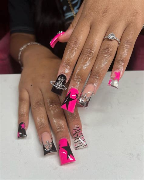 30 Trendy Baddie Nails to Inspire You