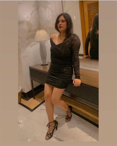 komal escorts service indian escort agency  faridabad