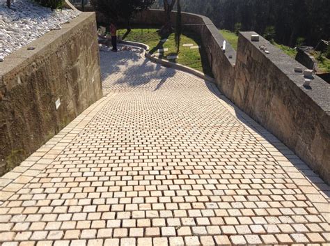 Pavé en Granit 10x10x5 Scié - Elaxam