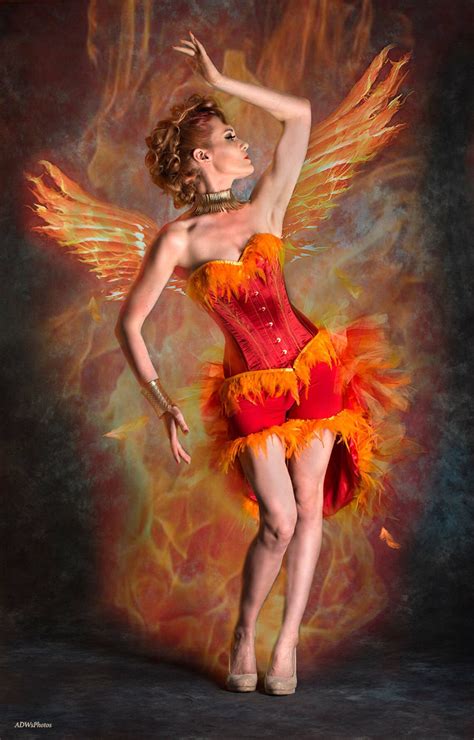 Phoenix Kostüm Phönix Korsett und Shorts Cosplay mit Federn ...