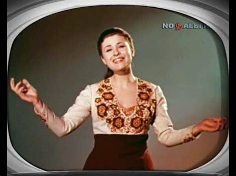 Валентина Толкунова - Стою на полустаночке (1974) - YouTube