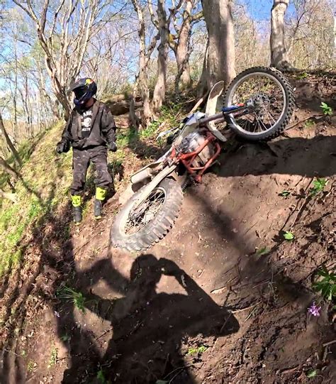 Третья попытка залететь на склон #мостовской #эндуро #отдых #enduro # ...