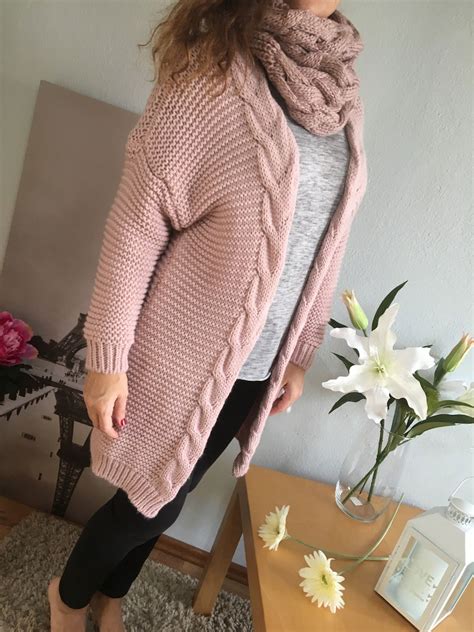 Pudrový kardigan – Simm-Fashion.cz