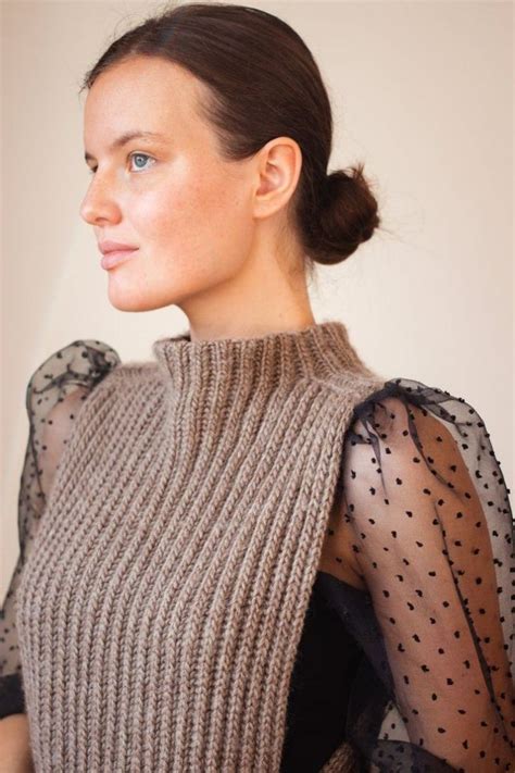 То ли манишки, то ли жилетки (подборка) | Knit vest pattern, Vest ...