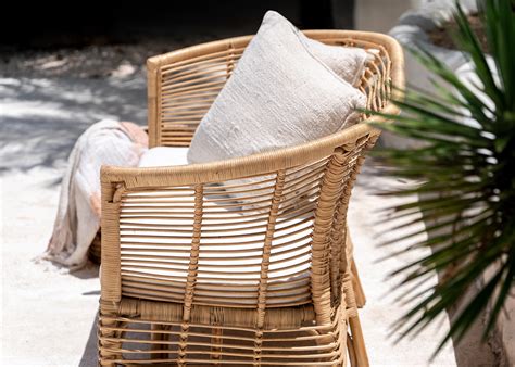 Lilia Lounge Chair & designer furniture | Architonic