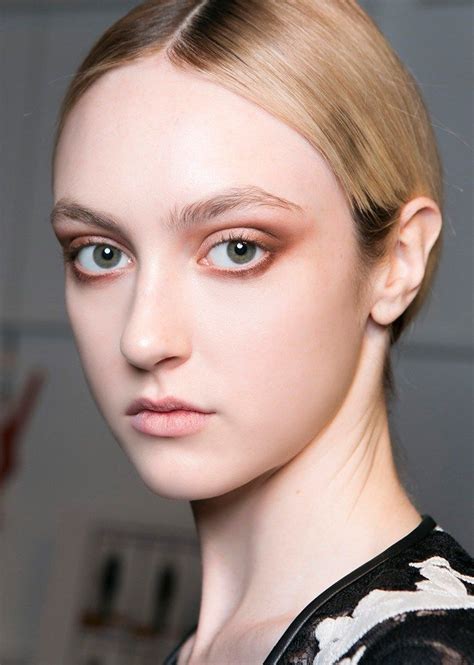55 Winter Makeup Ideas to Start Practicing This Fall | Party makeup ...