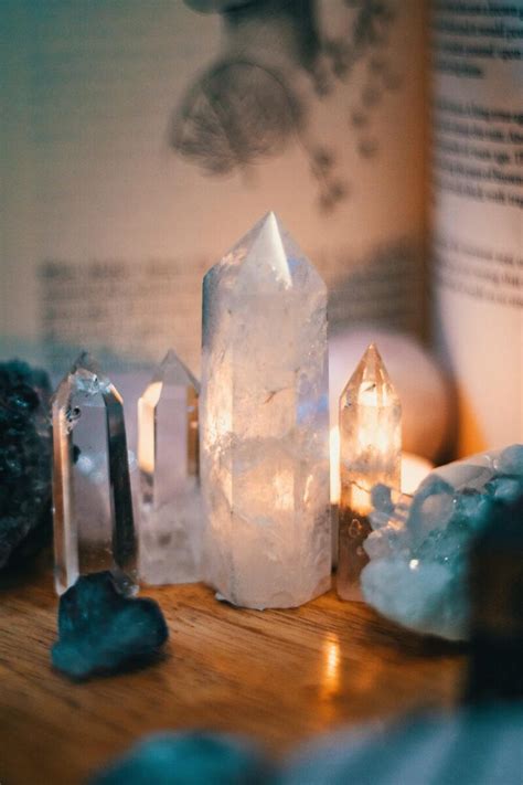 11 Healing Crystals for Thyroid (With Images)