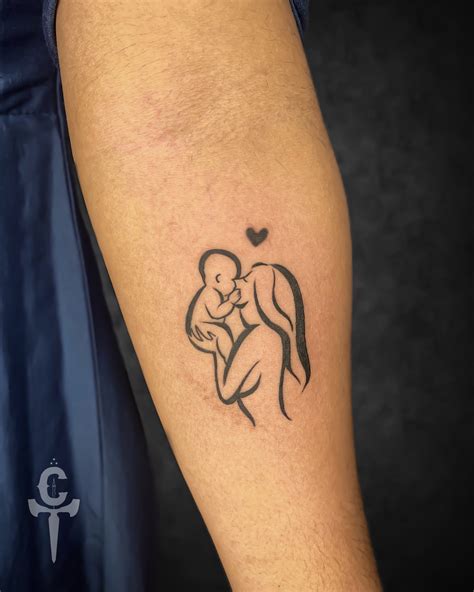 18 Meaningful Mother Tattoo Designs | Fabbon