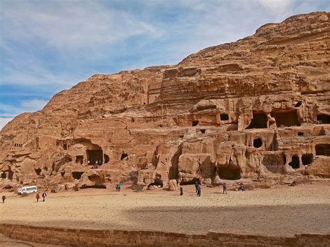 25 Essential Things To Do in Petra, Jordan - Framey