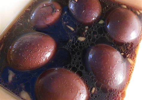 Resep Telur kecap hitam kenyal oleh yohana - Cookpad