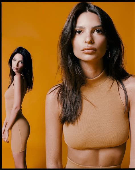 Emily Ratajkowski gợi cảm trong ảnh quảng cáo mới | Báo Dân trí