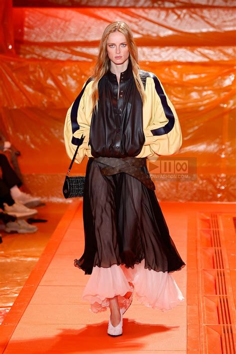 Louis Vuitton Fashion show, Runway, Ready To Wear, Spring Summer 2024 ...