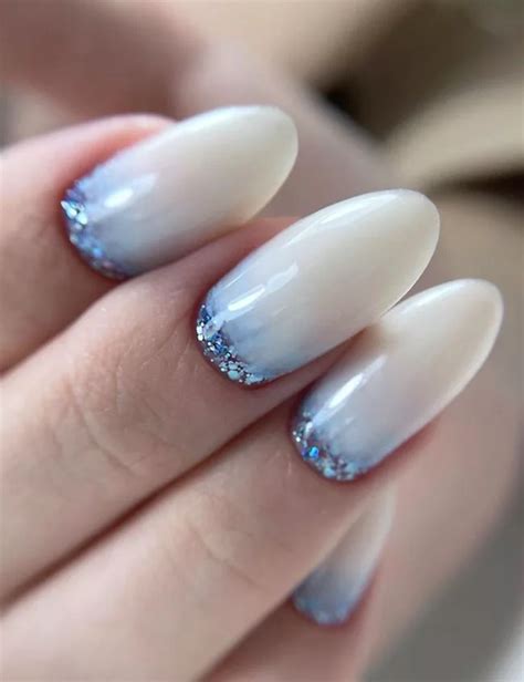 Блестки у кутикулы: на квадрат, миндаль, длинные, короткие ногти