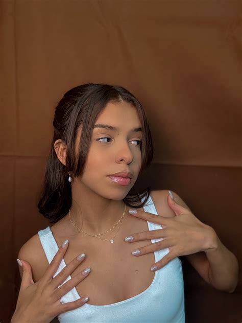 Throne | Aria Nicole | My Wishlist