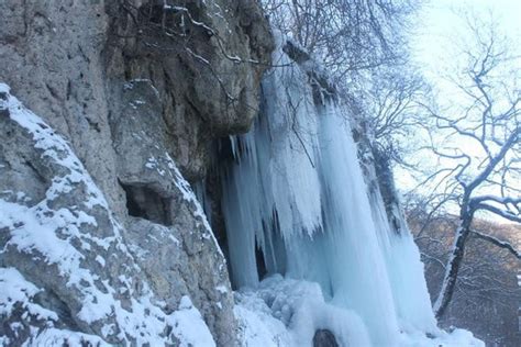 В Україні замерз найвищий рівнинний водоспад (фото)