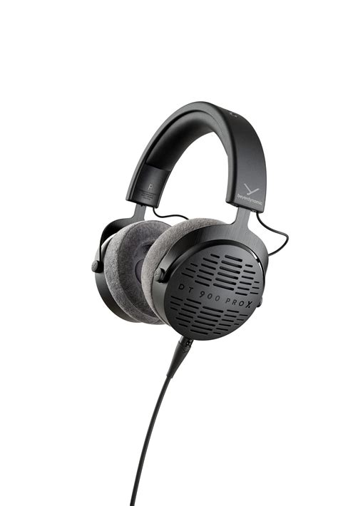 Open Back vs Closed Back Headphones: Ultimate Sound Showdown - Solar Heavy Studios