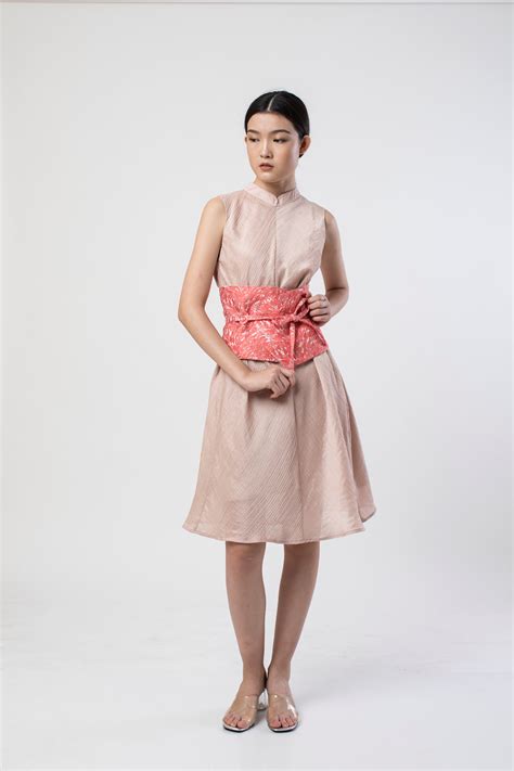 Kivee. JADE PLEATS DRESS ROSE NUDE