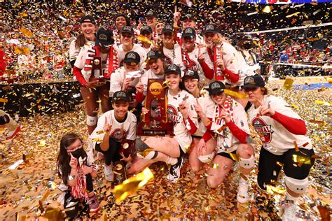 wisconsin volleyball team leak leads  police probe  images trend