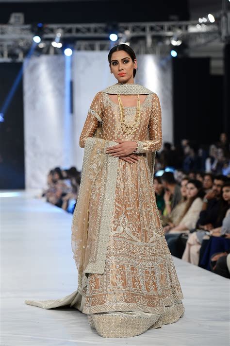 wedding dresses of pakistan 8