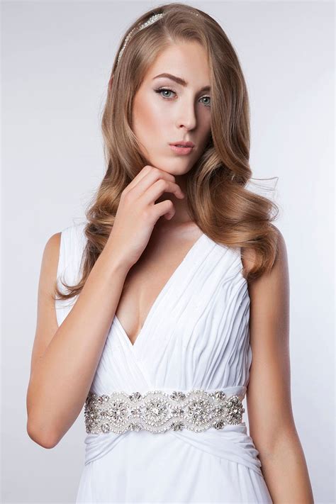Luxury 2 Inch Wide Crystal Bridal Sash Wedding Dress Sash Belt Pearls