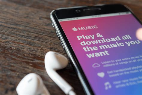 Apple запустила веб-версию стримингового сервиса Apple Music. Спустя 5 ...