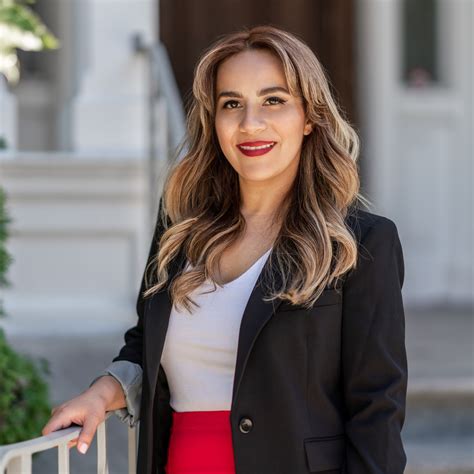 Vanessa Rodriguez, Real Estate Agent - Compass