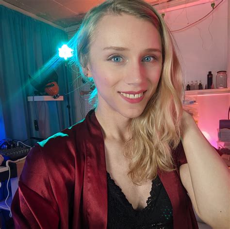 TW Pornstars - Julia Jane. Twitter. I'm on cam!. 4:23 AM - 6 Mar 2022