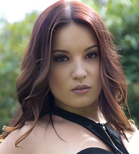 Roxy Dee (Actress) Height, Weight, Wiki, Age, Biography, Boyfriend and