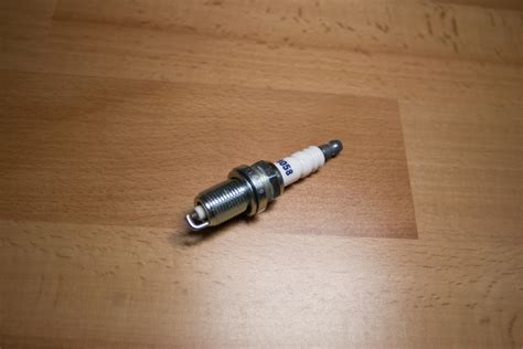 95519058 Свеча зажигания OPEL: 1.0-1.8i (Z10xEP, Z12xEP, Z1 GM ...