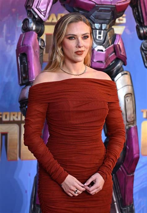 Scarlett Johansson Milf