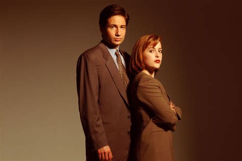 Mulder And Scully Wallpaper