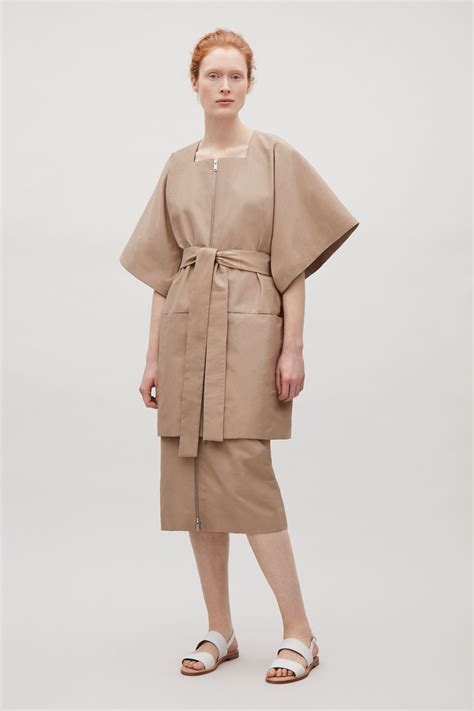 Descubrir 67+ imagen ropa cos - Abzlocal.mx