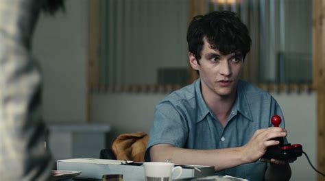 black mirror bandersnatch heres  critics  fans