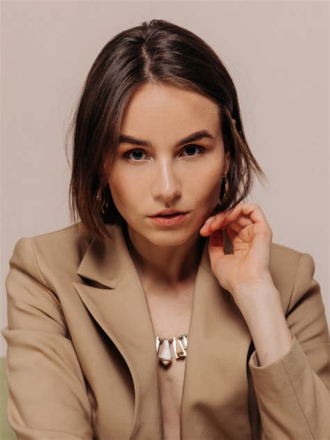 Model Polina Kalugina | ATR.ONE