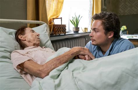 Die unheimliche Leichtigkeit der Revolution | Film-Rezensionen.de