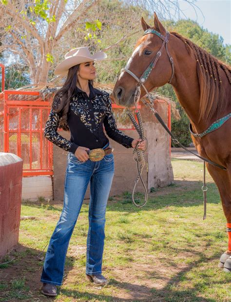 Jenny Marquez | Country girls, Hot cowgirls, Cowgirl